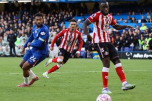 VAR Controversy: Was Sunderland's Goal Against Chelsea Offside? Should Gakpo Have Received a Penalty?n