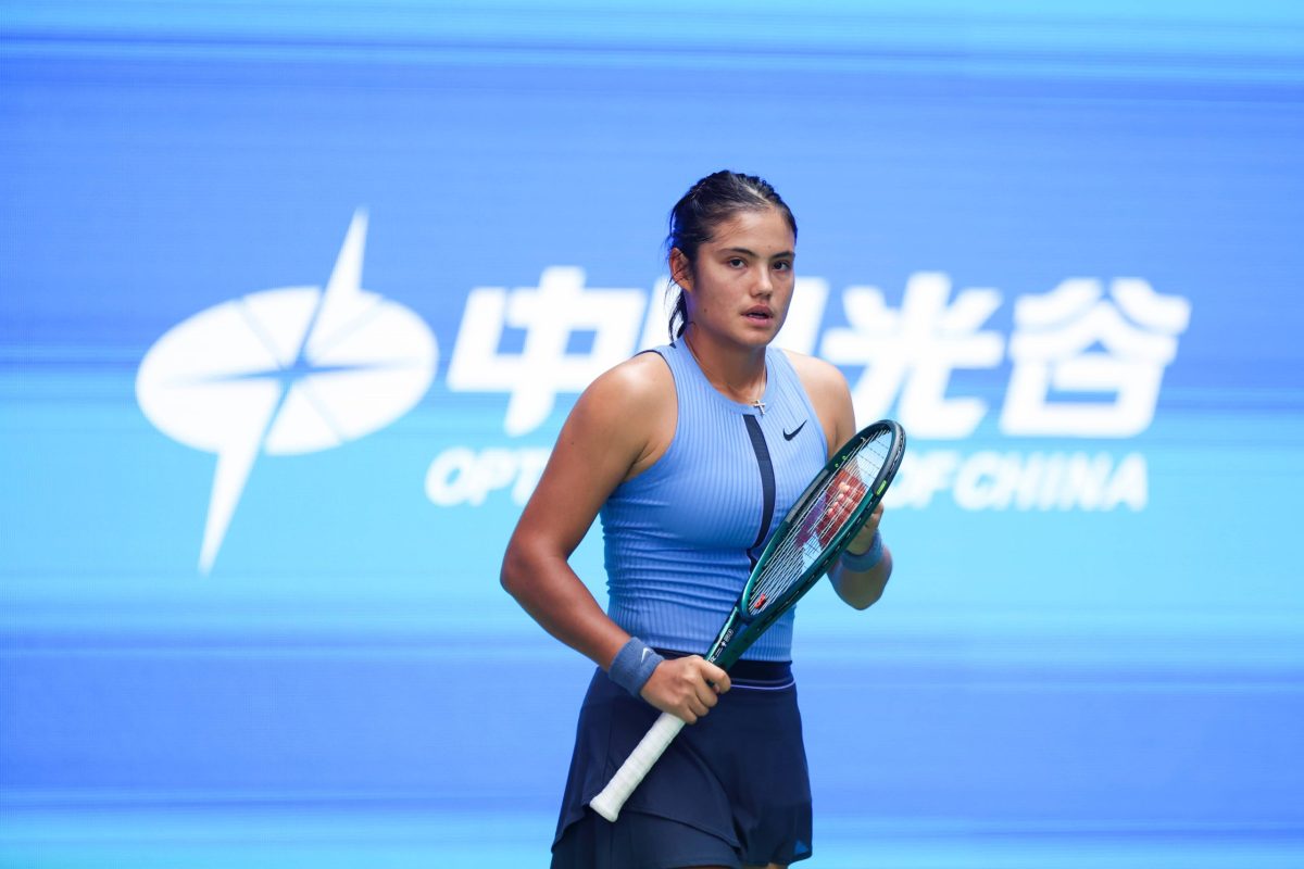 Wuhan Open: Raducanu Withdraws Due to Illness as Swiatek Dominates Bouzkova
