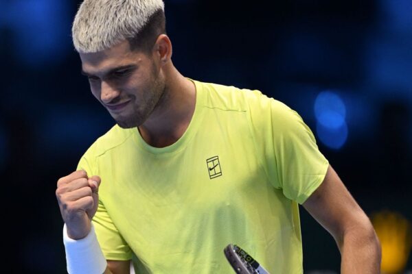 Alcaraz Dominates ATP Finals with Straight-Set Victory