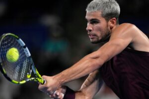 Alcaraz Withdraws from Davis Cup Finals Due to Injury