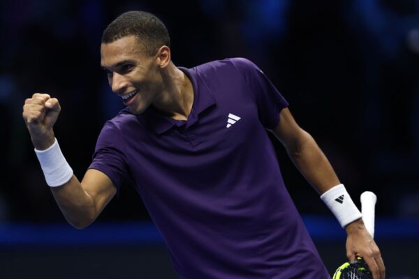 Auger-Aliassime Advances to Semifinals at ATP Finals