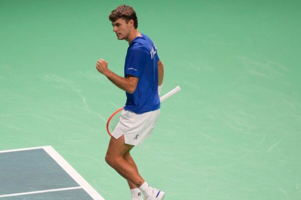 Cobolli's Commanding Performance Propels Italy into Davis Cup Semifinals