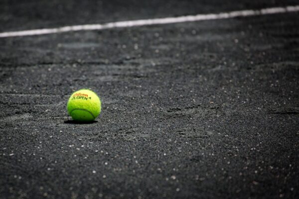 Discover the Benefits of Purchasing Kratom Gummies Wholesale While Traveling - World Tennis Magazine