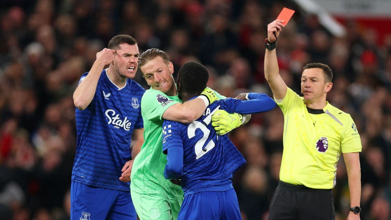 Everton's Moyes Addresses Gueye-Keane Clash: 'It's Like Watching My Players Battle It Out'n