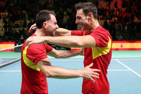 Granollers and Martínez Propel Spain into Davis Cup Final