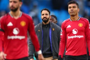 Manchester United's Bold Strategy: Cutting Wage Bills and Reinventing the Midfield!n