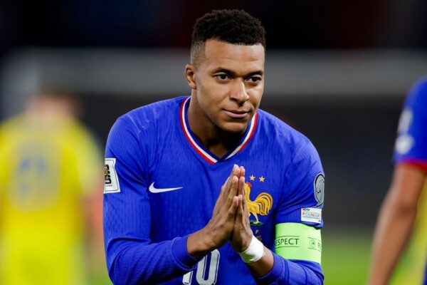 Mbappé Puts Personal Milestone on Hold, Sets Sights on Leading France to Another World Cup Glory!n