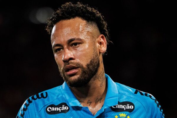 Neymar's Fiery Exit Sparks Tension as Santos Faces Relegation Threat!n