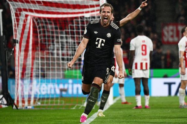 October's Standout Stars: Kane, Mbeumo, and Mbappé Crowned ESPN's Players of the Month!n