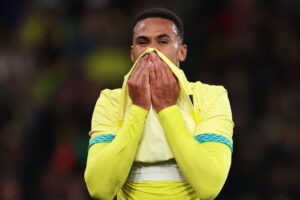Shock Setback: Arsenal's Gabriel Leaves the Field Injured During Brazil Matchn
