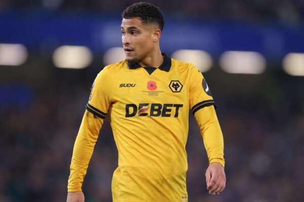 Transfer Buzz: Manchester United Set Their Sights on Wolves' Star João Gomes!n