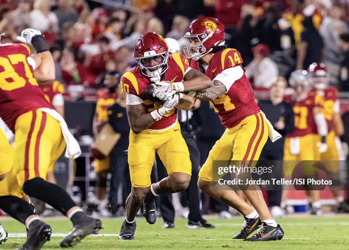 USC vs. Oregon: Analysis, Betting Odds, Insights, and Predictions for NCAAF Showdown