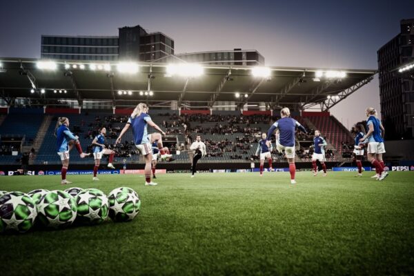 Vålerenga's Inspiring UWCL Journey: A Beacon of Hope for Women's Footballn