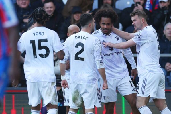 From Struggles to Stardom: Zirkzee Sparks Stunning Second-Half Comeback for Man Unitedn