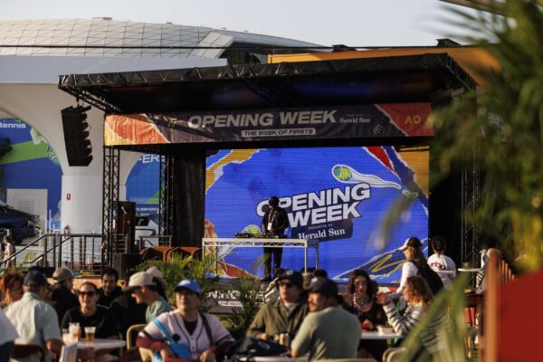 Beyond the Court: Exploring the Factors That Influence Fan Experience at Tennis Tournaments