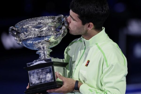 Carlos Alcaraz Dominates Novak Djokovic in Stunning Australian Open Final Victory