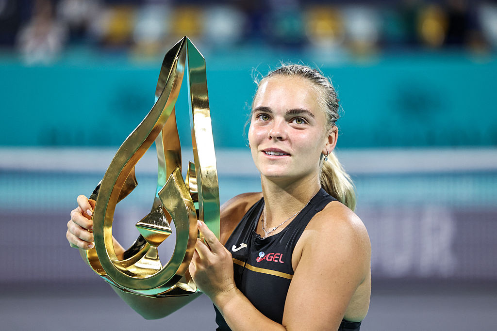 Czech Qualifier Stuns Alexandrova to Claim WTA 500 Title in Abu Dhabi