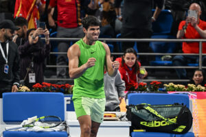 Doha: Alcaraz Navigates Challenging Start to Progress