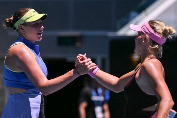 Melbourne: American Trio Advances to Round of 16