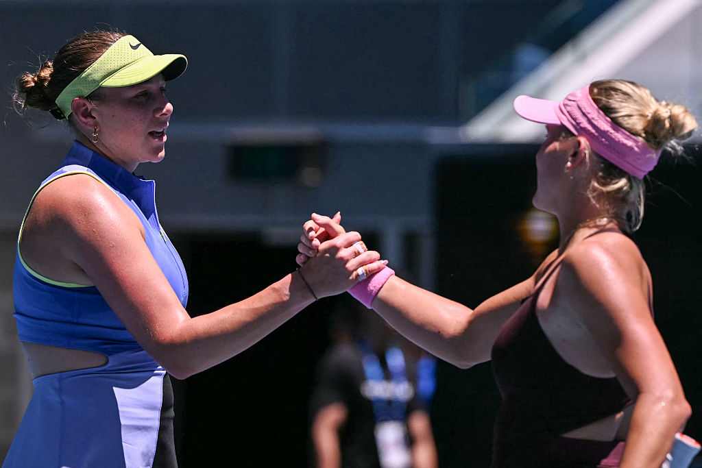 Melbourne: American Trio Advances to Round of 16