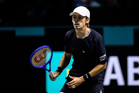 Rotterdam: De Minaur Overcomes Tough Challenge to Preserve Title Aspirations