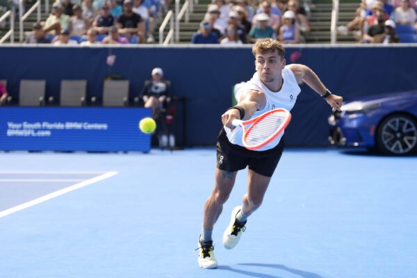 Cobolli Claims Victory in Acapulco, Darderi Continues Clay Court Success