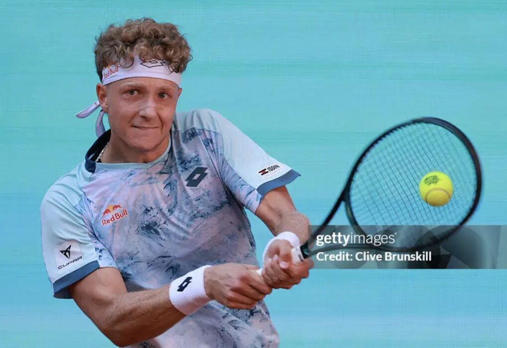 Discovering Martin Landaluce: Rising Star in Tennis