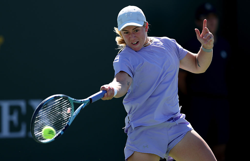 Indian Wells: Kartal Shocks Navarro; Swiatek, Rybakina, and Pegula Advance to Last 32