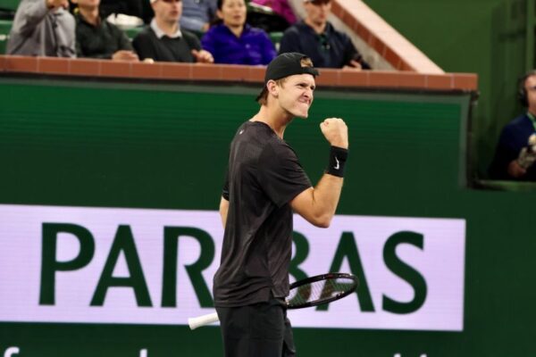 Sebastian Korda Stuns Top Seed Carlos Alcaraz at Miami Open - 10sBalls.com • TennisBalls.com