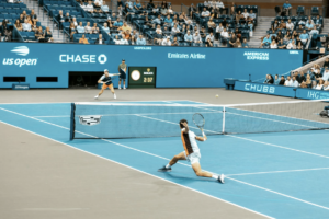 Tactics for Analyzing Tennis Betting Odds Before and During Matches