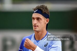 Atmane Triumphs Over Humbert in Madrid Despite Severe Cramping Issues