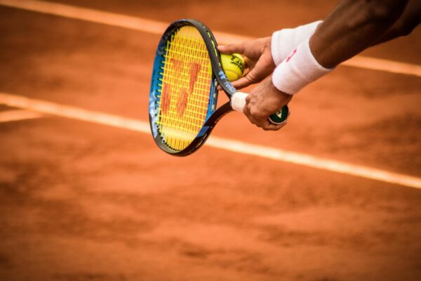 A Guide to Betting on the French Open and Wimbledon: Tips for Following the Tournaments