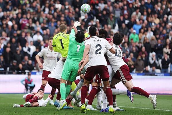 Heartbreak for West Ham: VAR Disallows Late Equaliser Against Arsenal in Title Race Showdownn