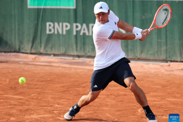Unspoken Court Etiquette: The Tennis Lessons You Won't Find in the Rulebook